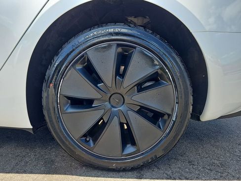 Used 2024 Tesla Model 3 Long Range RWD image 38