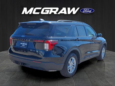 New 2026 Ford Explorer Active RWD image 9