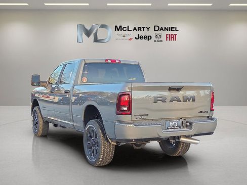 New 2026 RAM 2500 Big Horn AWD/4WD image 4