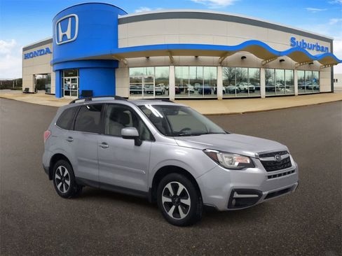 Used 2017 Subaru Forester 2.5i Limited image 2