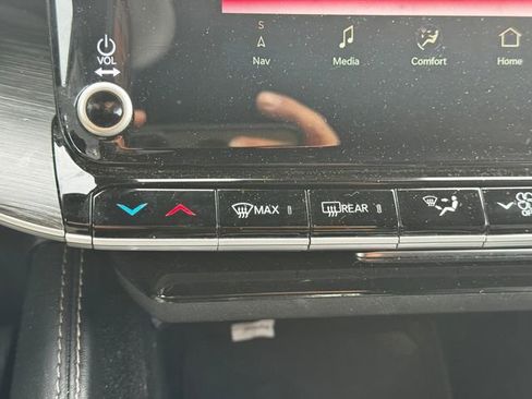 Used 2024 Jeep Wagoneer L Series II w/ Flexible Seating Group image 36