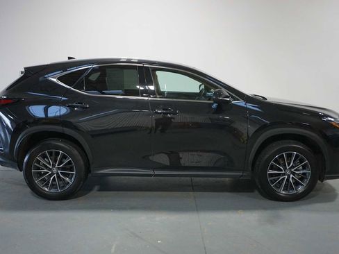 Used 2025 Lexus NX 250 FWD image 6