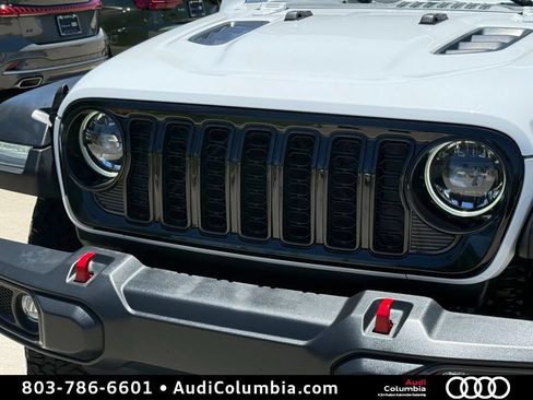 Used 2024 Jeep Wrangler Unlimited Rubicon AWD/4WD image 6