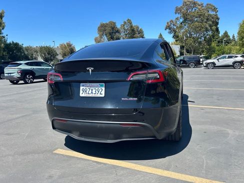 Used 2022 Tesla Model Y Performance AWD/4WD image 3