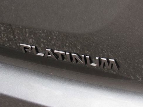 New 2026 Nissan Pathfinder Platinum FWD image 14