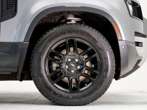 Used 2020 Land Rover Defender 110 S image 26