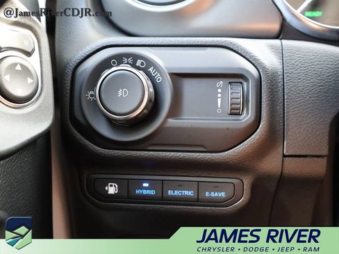 Used 2023 Jeep Wrangler Unlimited w/ Cold Weather Group AWD/4WD image 30