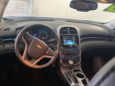 Used 2016 Chevrolet Malibu LT w/ Sun And Convenience Package FWD image 24