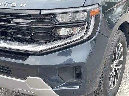 Used 2025 Ford Expedition Max Platinum image 9