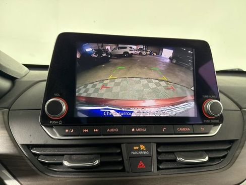 Used 2024 Nissan Altima 2.5 SV image 24