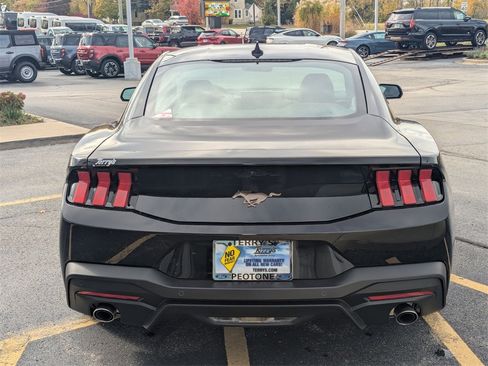 New 2026 Ford Mustang Coupe image 4