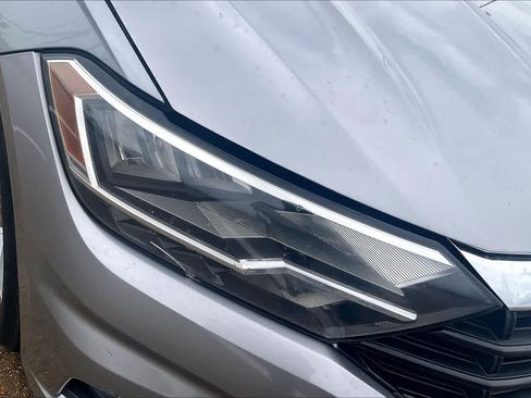 Used 2019 Volkswagen Jetta R-Line w/ R-Line Cold Weather Package FWD image 29