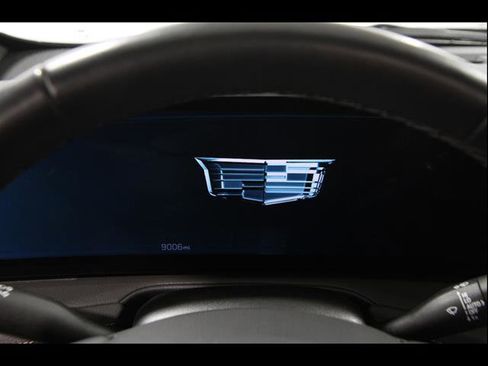 Used 2024 Cadillac XT4 Premium Luxury AWD/4WD image 8