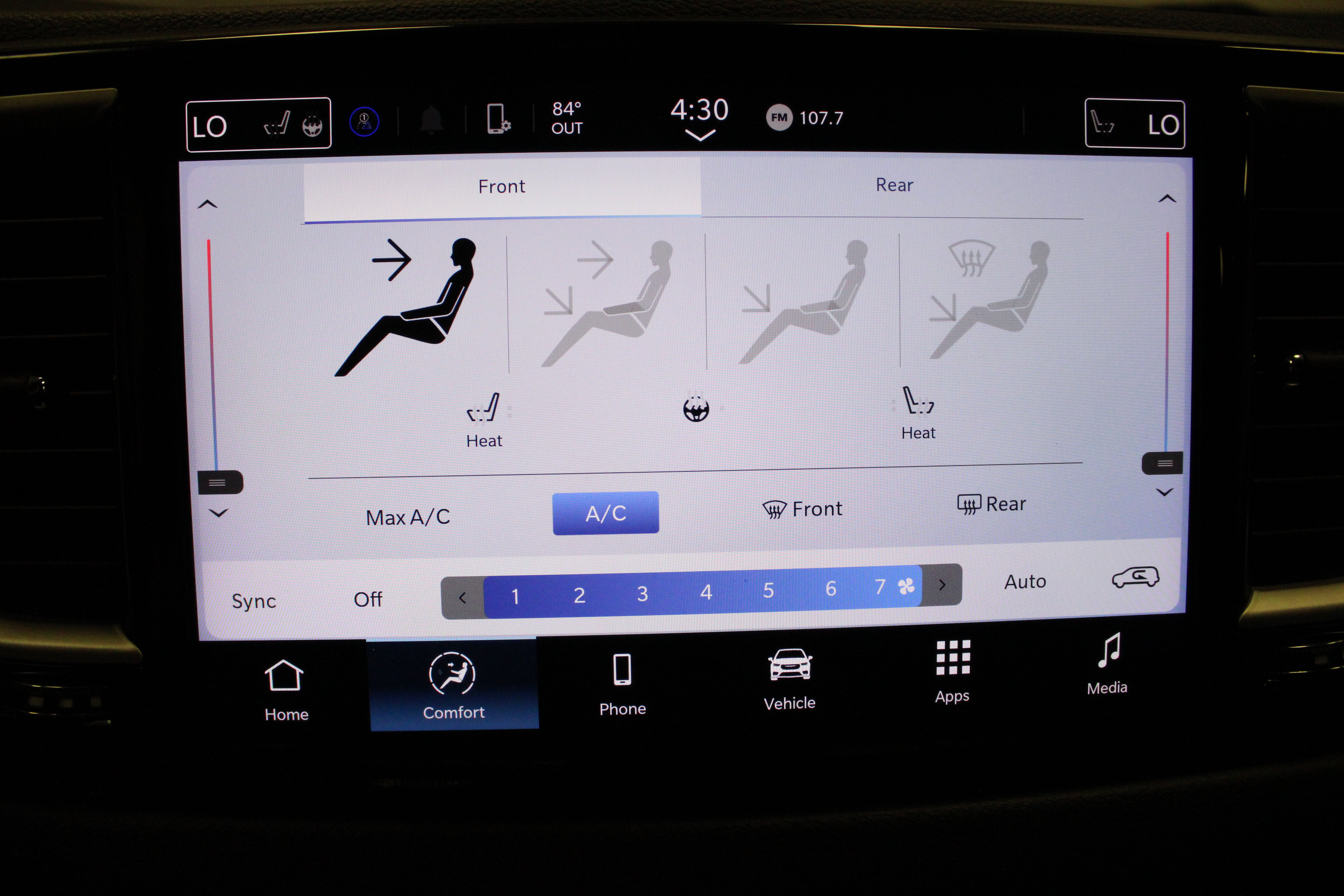 Used 2024 Chrysler Pacifica Touring-L FWD image 26