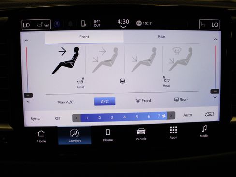 Used 2024 Chrysler Pacifica Touring-L FWD image 26