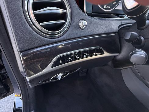 Used 2016 Mercedes-Benz S 550 Sedan image 25