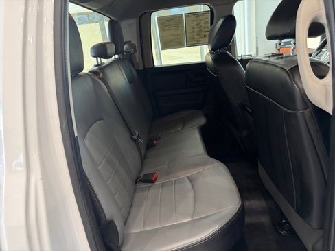 Used 2022 RAM 1500 Tradesman w/ Chrome Appearance Group AWD/4WD image 18