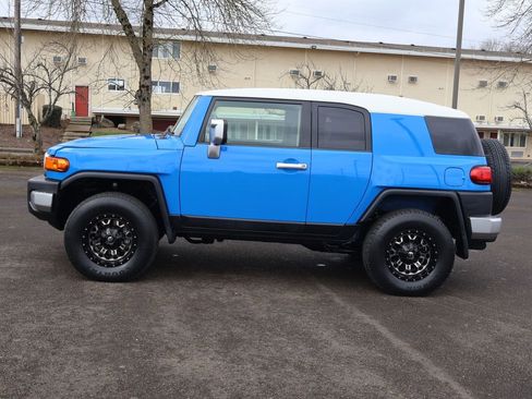 Used 2007 Toyota FJ Cruiser 4WD image 3