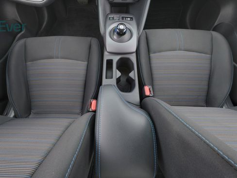 Used 2025 Nissan Leaf S FWD image 26