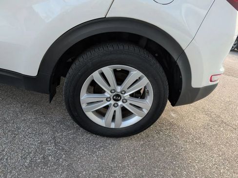 Used 2017 Kia Sportage LX FWD image 10