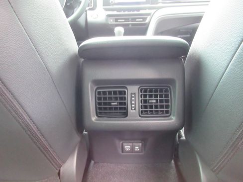 Used 2026 Toyota Camry Hybrid FWD image 32