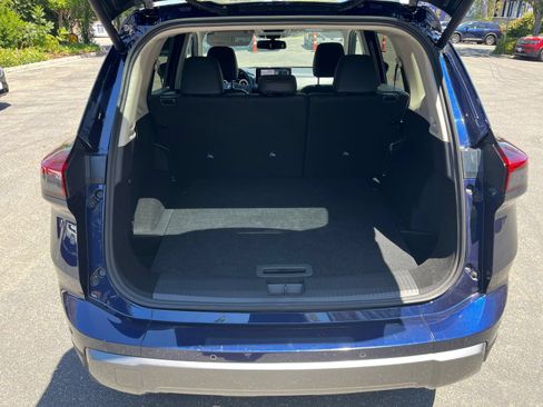 Used 2026 Nissan Rogue SL AWD/4WD image 34
