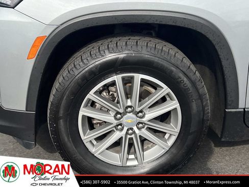 Used 2023 Chevrolet Traverse LT FWD image 10
