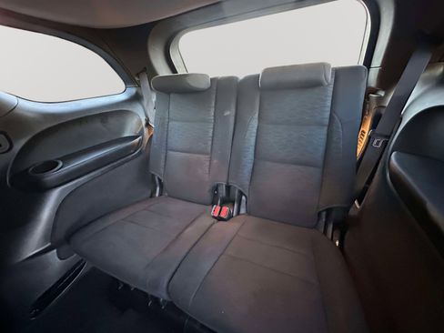 Used 2022 Dodge Durango SXT image 32