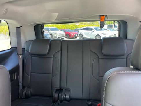 Used 2018 Chevrolet Tahoe LT w/ Luxury Package AWD/4WD image 10