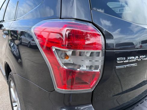 Used 2016 Subaru Forester 2.5i Touring w/ Eyesight & Navigation System image 10