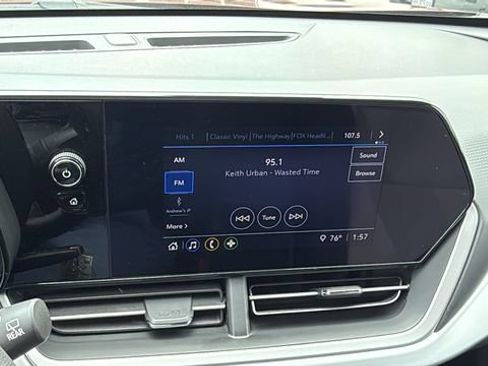 Used 2024 Chevrolet Trax LS w/ LS Convenience Package FWD image 16