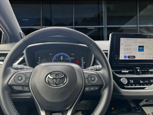 Used 2024 Toyota Corolla XSE image 3