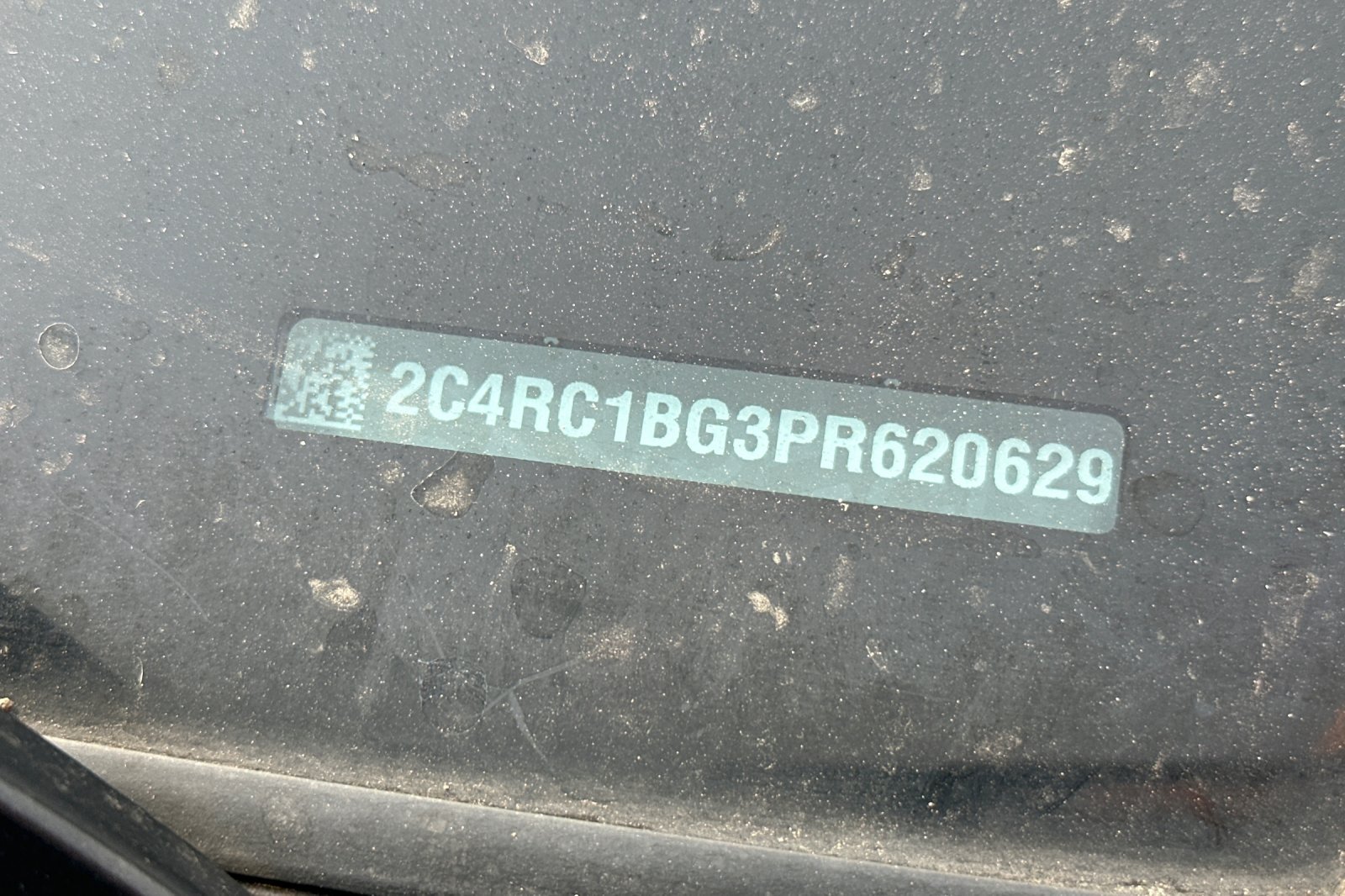 Used 2023 Chrysler Pacifica Touring-L FWD image 3