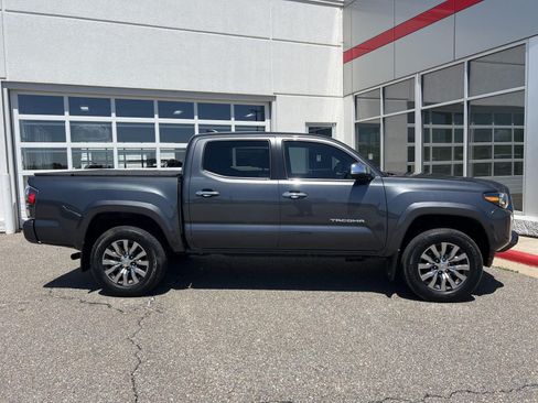 Used 2023 Toyota Tacoma Limited AWD/4WD image 30