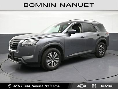 Used 2024 Nissan Pathfinder SL