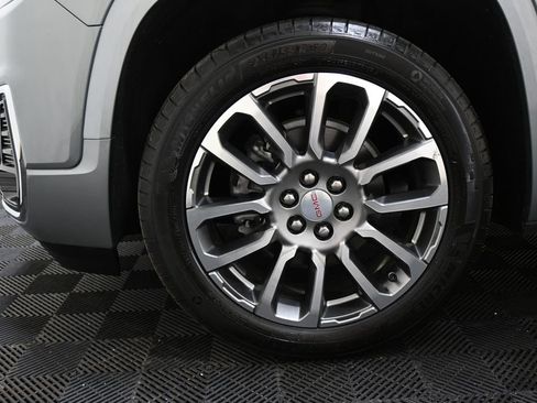 Used 2023 GMC Acadia Denali w/ Denali Technology Package FWD image 40