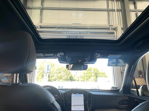 Used 2025 Subaru Forester Limited image 7