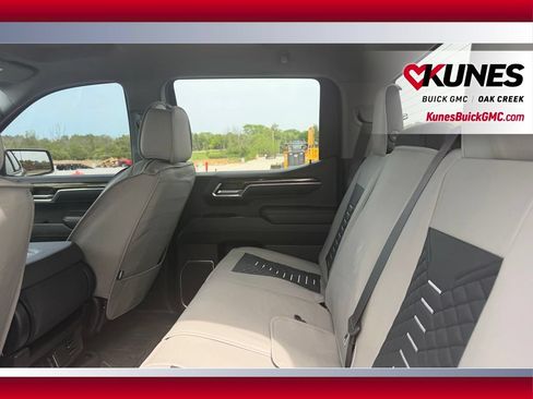 Used 2024 GMC Sierra 1500 Elevation w/ LPO, Elevation Black Package AWD/4WD image 5