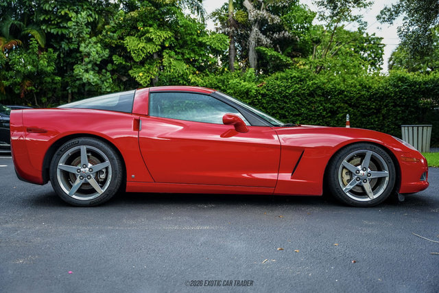 Used 2006 Chevrolet Corvette Coupe w/ Preferred Equipment Group RWD image 19