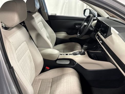 Certified 2023 Honda HR-V LX image 27