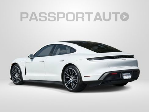 Used 2022 Porsche Taycan RWD image 4