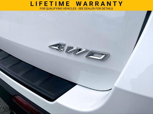 Used 2025 Ford Explorer ST-Line w/ Premium Package AWD/4WD image 8