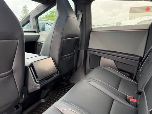 Used 2024 Tesla Cybertruck AWD Crew Cab image 19