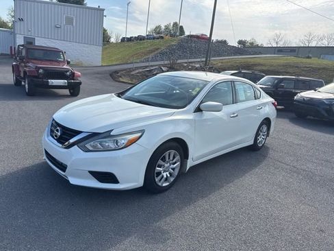 Used 2017 Nissan Altima 2.5 S w/ Power Driver Seat Package image 4