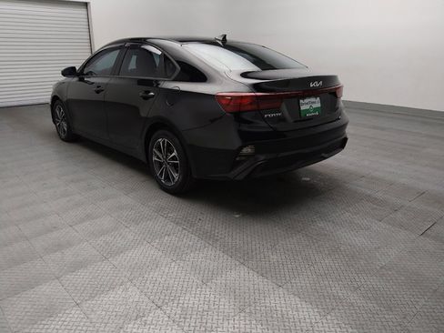 Used 2023 Kia Forte LXS w/ LXS Technology Package FWD image 5