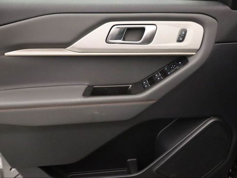 New 2026 Ford Explorer Active w/ Active Comfort Package AWD/4WD image 19