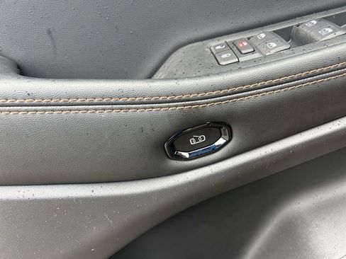 New 2026 Jeep Cherokee Limited image 35