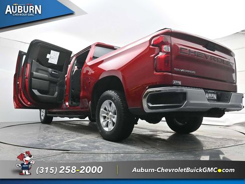 Used 2021 Chevrolet Silverado 1500 LT image 36