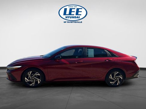 Certified 2025 Hyundai Elantra Sport image 3