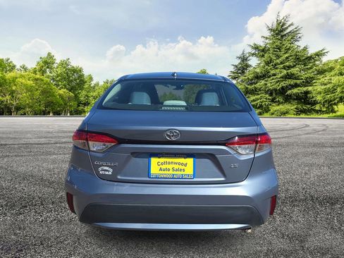 Used 2021 Toyota Corolla LE image 6